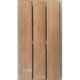 Plancher terrasse Bangkirai 25 x 145 (1 face lisse et 1 face striée)